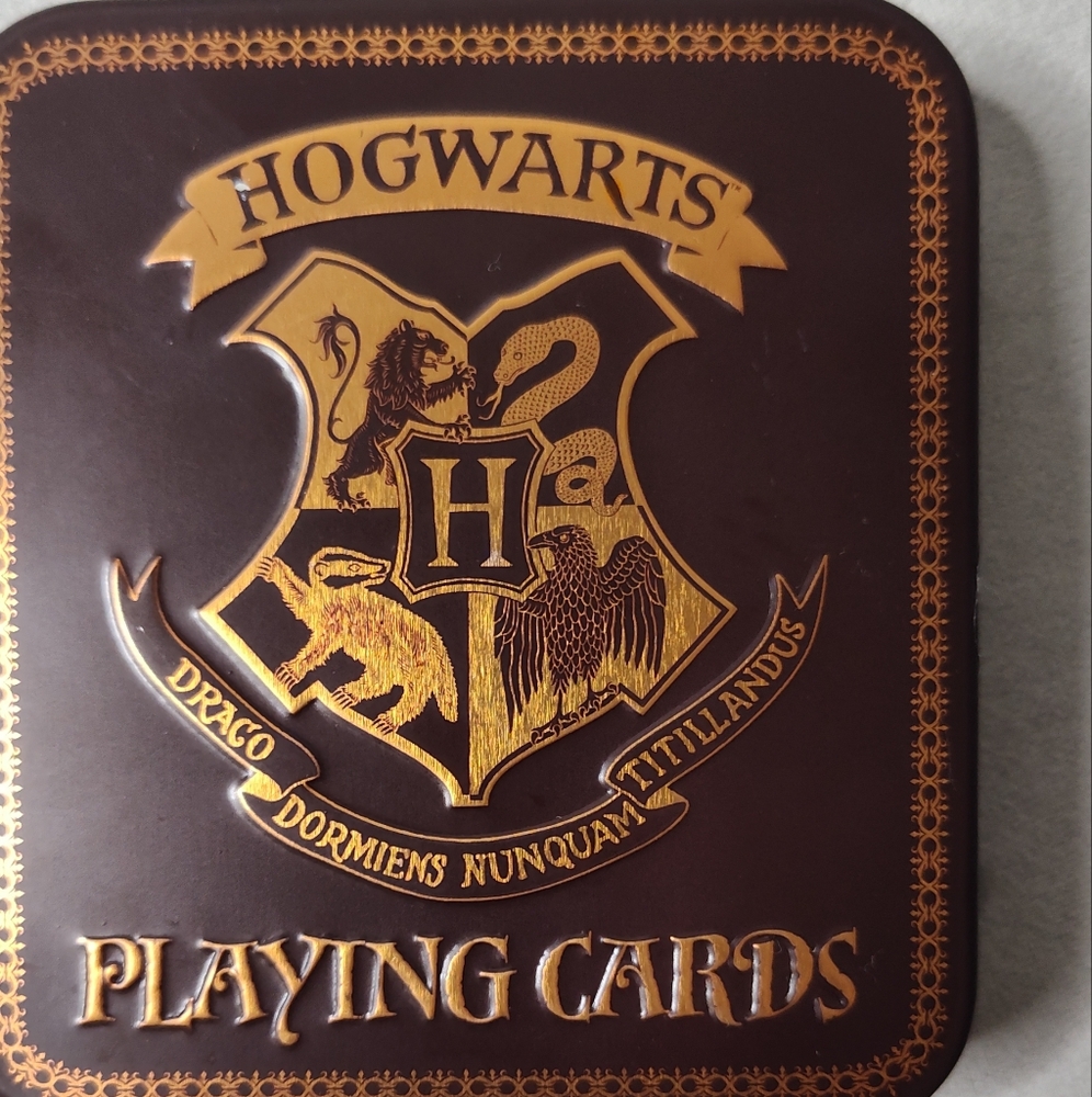 Hogwarts Playing Cards Tin